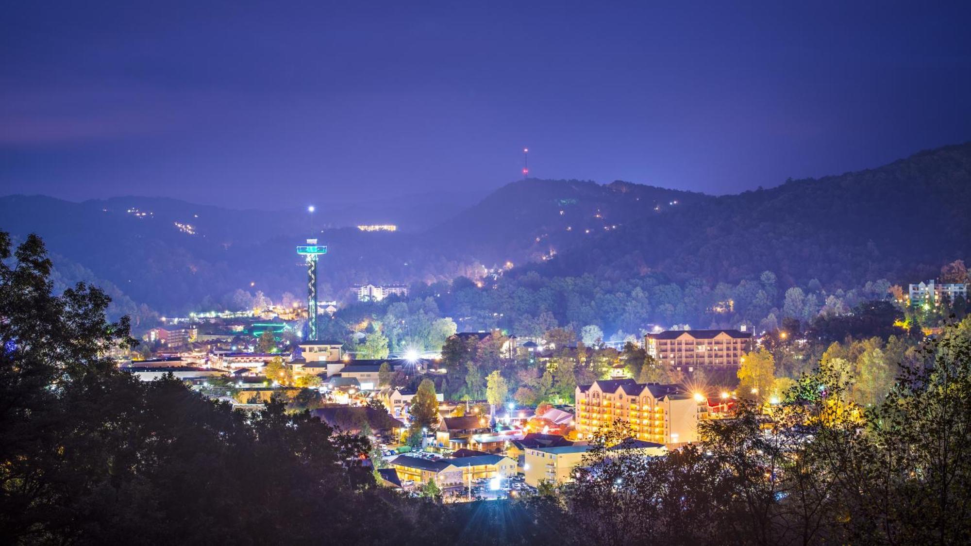 River Song, Near River, Hot Tub, Foosball, Wifi 1089 Free Tickets Each Paid Day, Dollywood And More Sevierville Esterno foto